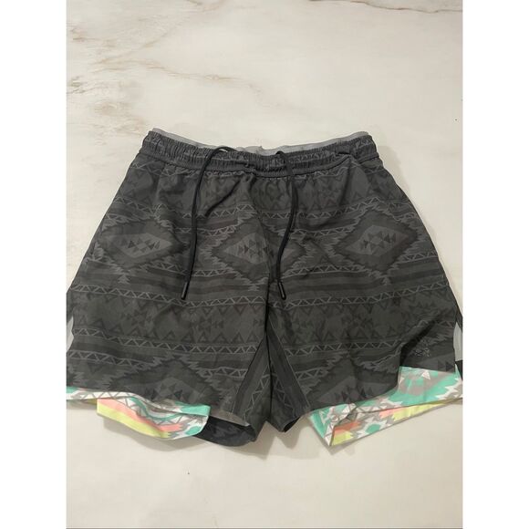 Chubbies Ultimate Training 2.0 Compression Lined 5.5 inch Shorts The Quests - Picture 6 of 12